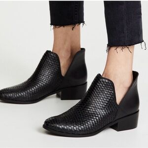 Kaanas Como Scale Snake Embossed Boot in Black Size EU 39; US 9